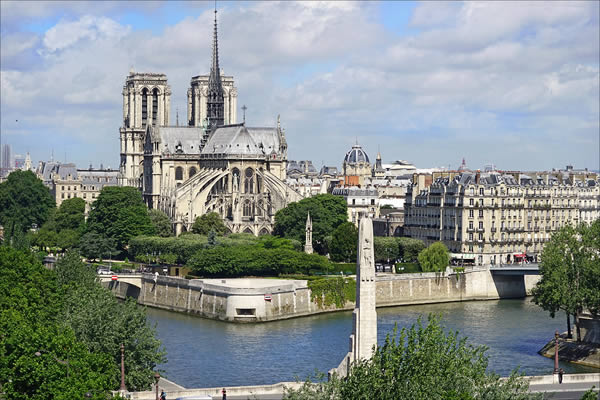 Une entreprise néerlandaise propose de reconstruire Notre-Dame-de-Paris grâce à l’impression en 3D
